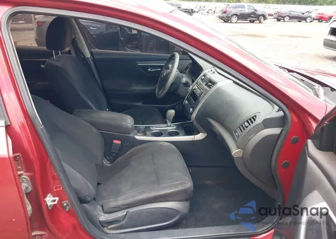 2014 Nissan Altima 2.5/2.5 S/2.5 Sl/2.5 Sv z USA, uszkodzony, nr VIN 1N4AL3AP3EN380170